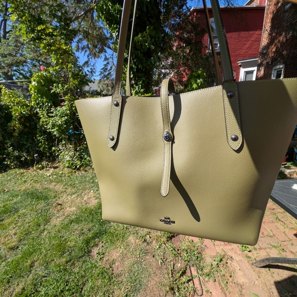 Coach Market Tote - Picture 10 of 11